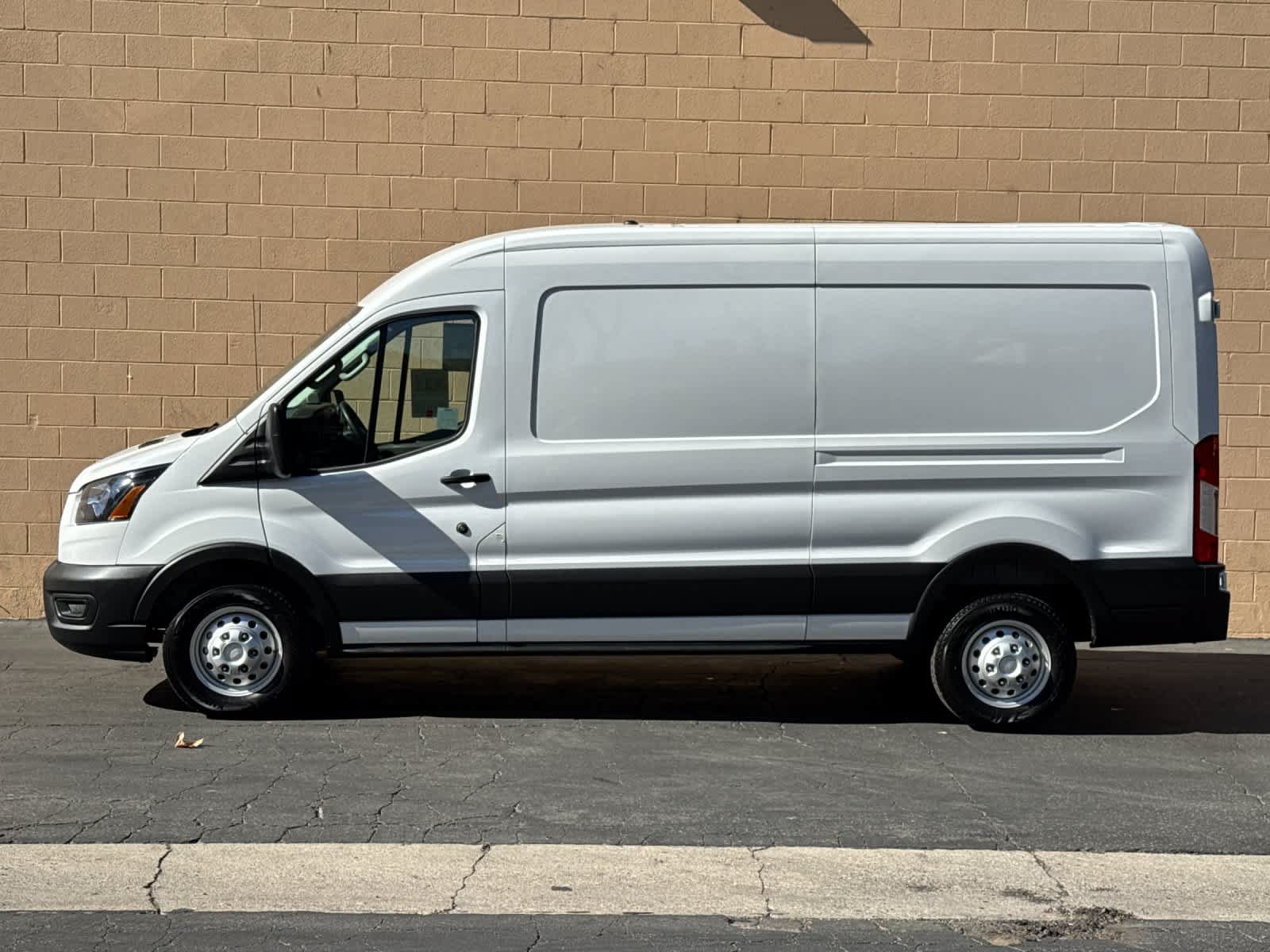 Certified 2025 Ford Transit 250 148 Medium Roof Extended AWD w/ Load Area Protection Package image 5