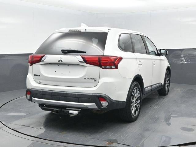 Used 2018 Mitsubishi Outlander SE AWD/4WD image 23