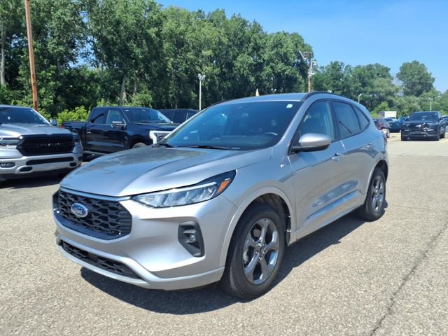 Certified 2024 Ford Escape ST-Line Select w/ Tech Pack #1 AWD/4WD image 3