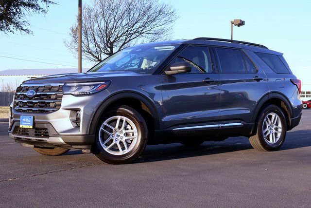 Certified 2025 Ford Explorer Active w/ Active Comfort Package image 16