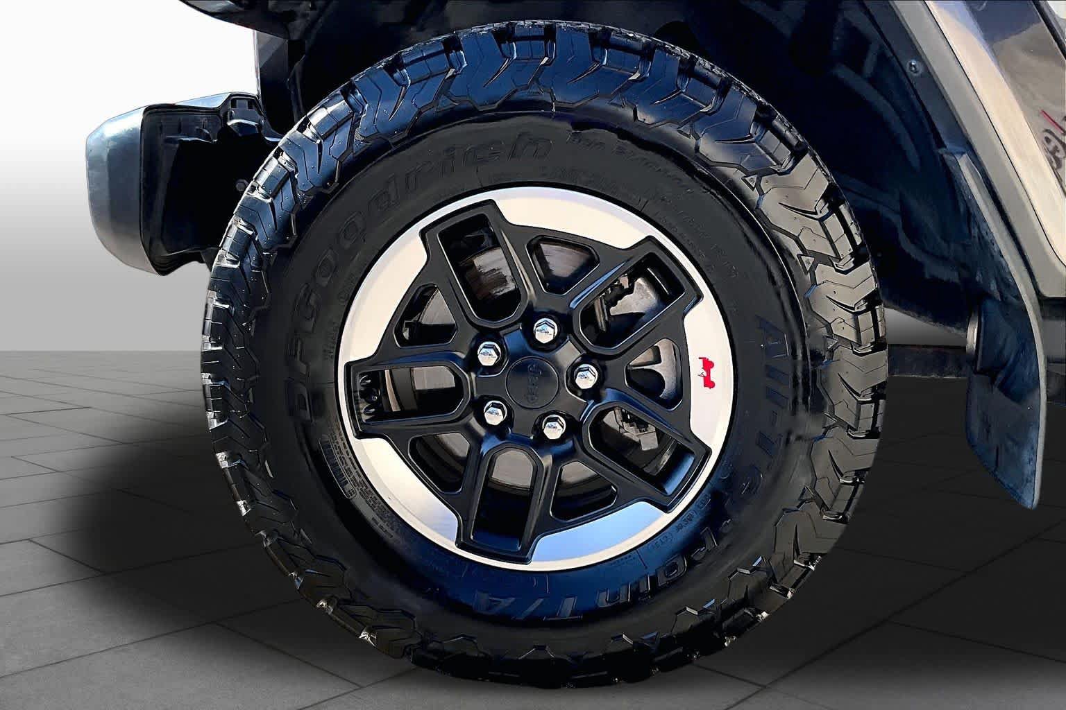 Used 2021 Jeep Wrangler Unlimited Rubicon AWD/4WD image 13