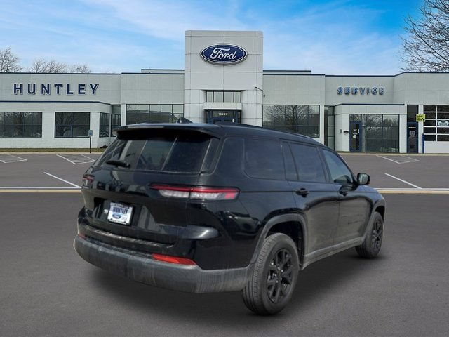 Used 2024 Jeep Grand Cherokee L Laredo AWD/4WD image 4