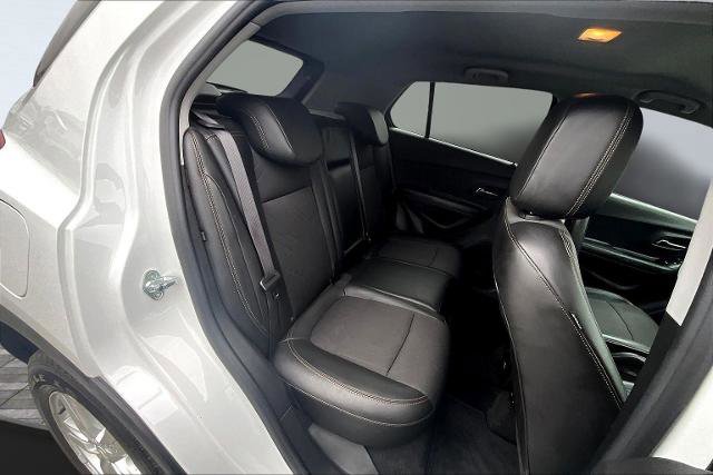Used 2022 Chevrolet Trax LT w/ LT Convenience Package image 30