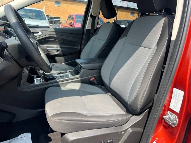 Certified 2019 Ford Escape SE FWD image 18