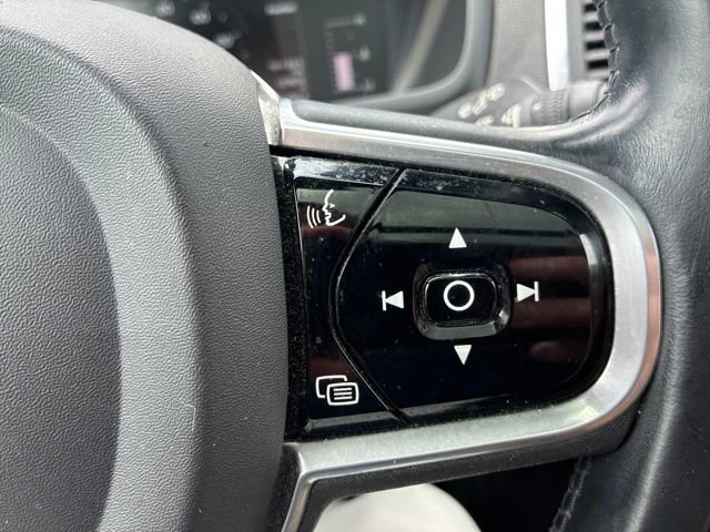 Used 2018 Volvo XC90 T5 Momentum w/ Convenience Package AWD/4WD image 29