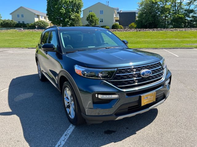 Certified 2024 Ford Explorer XLT w/ Equipment Group 202A AWD/4WD image 2