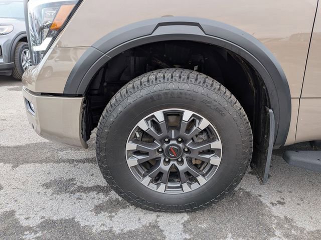 Used 2022 Nissan Titan PRO-4X w/ Pro-4x Convenience Package image 21