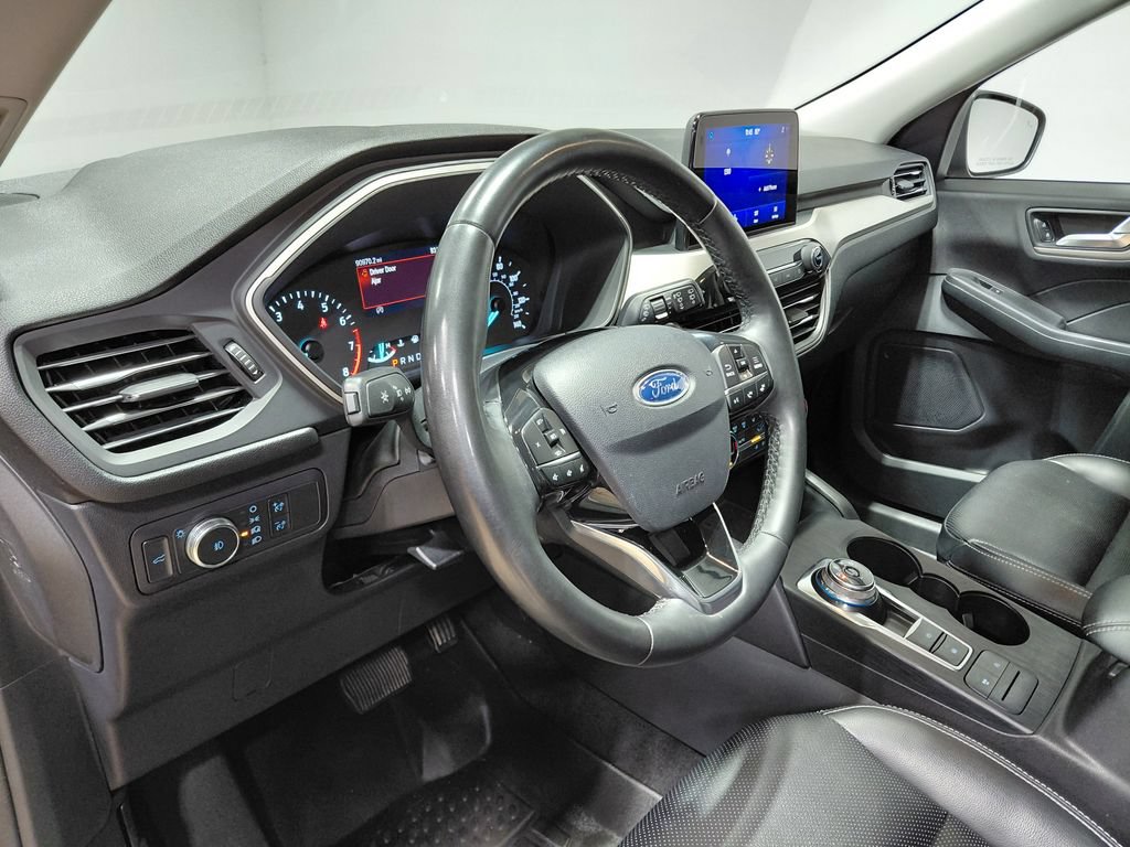 Certified 2021 Ford Escape SEL w/ Class II Trailer Tow Package AWD/4WD image 32