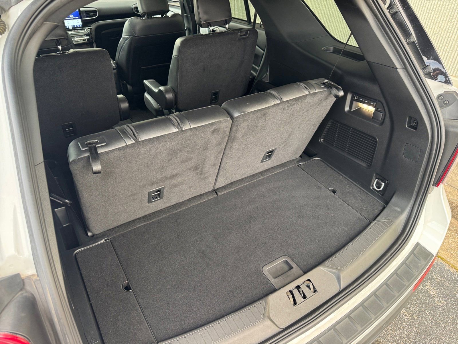 Certified 2024 Ford Explorer ST w/ Equipment Group 401A image 17