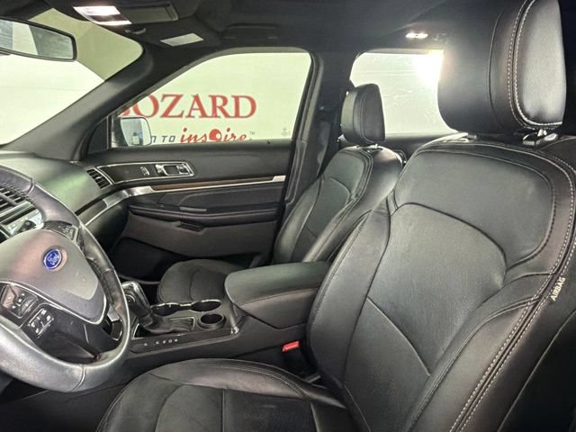 Certified 2018 Ford Explorer Limited w/ Equipment Group 301A FWD image 11