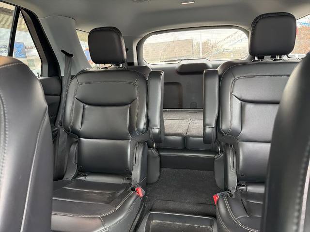 Certified 2021 Ford Explorer XLT w/ Equipment Group 202A image 7