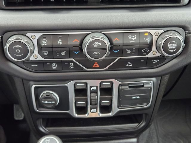 Used 2025 Jeep Gladiator Sport AWD/4WD image 18