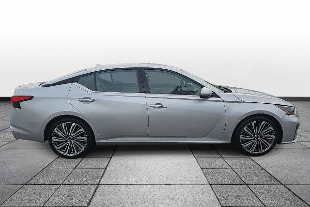 Used 2023 Nissan Altima 2.5 SL FWD image 4
