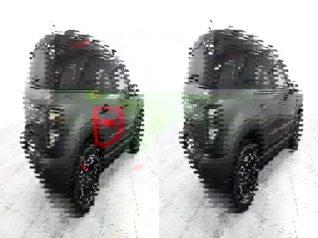 Certified 2025 Ford Bronco Sport Outer Banks w/ Outer Banks Tech Package+ AWD/4WD image 5