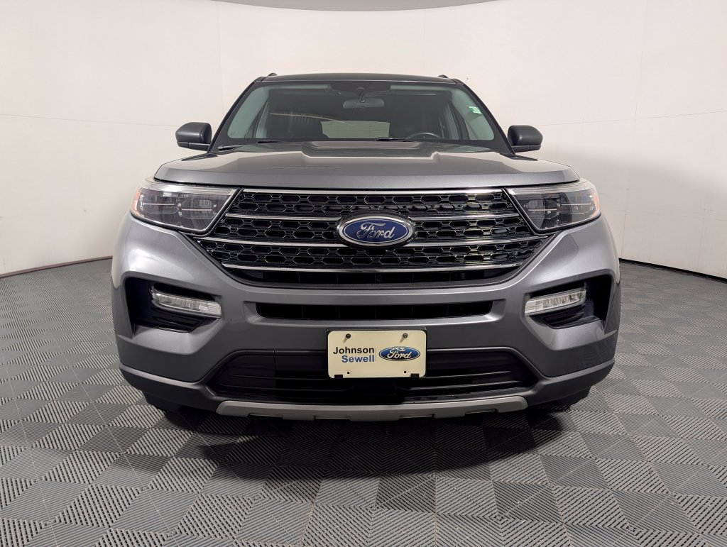 Certified 2023 Ford Explorer XLT w/ Equipment Group 202A RWD image 3