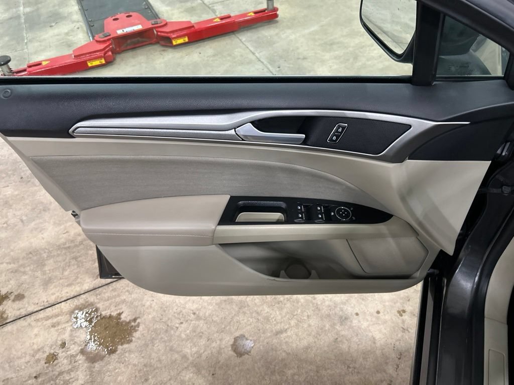 Certified 2019 Ford Fusion SE FWD image 15