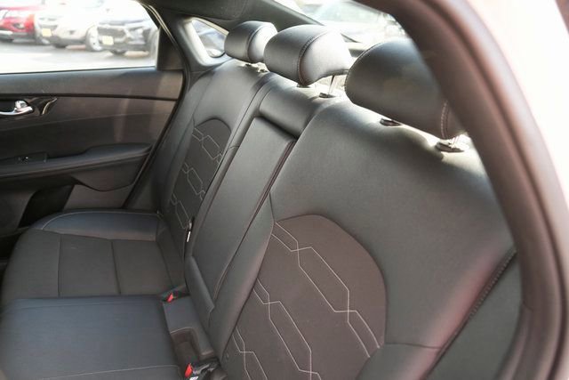 Used 2024 Kia Forte GT-Line image 13