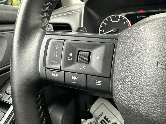Used 2025 Nissan Rogue SV AWD/4WD image 12