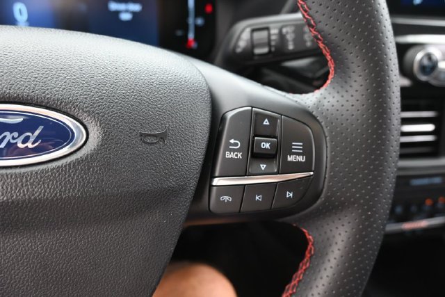 Certified 2025 Ford Escape ST-Line FWD image 16