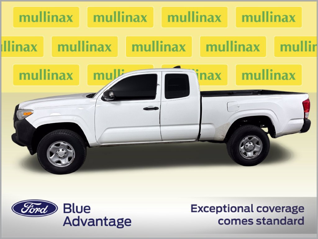 Used 2017 Toyota Tacoma SR AWD/4WD image 9
