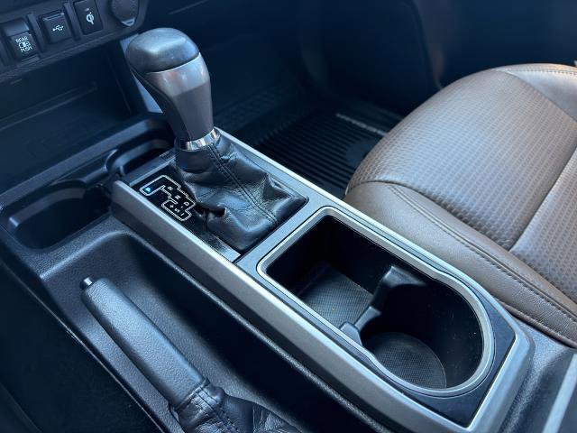 Used 2020 Toyota Tacoma Limited image 32