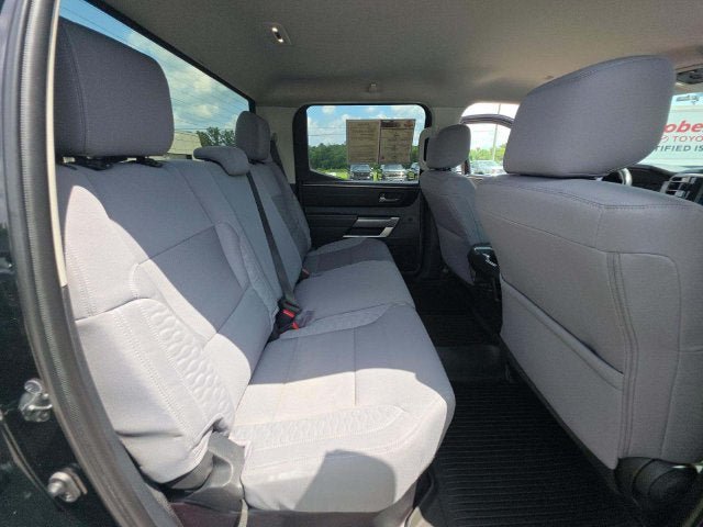 Used 2022 Toyota Tundra SR5 w/ SR5 Convenience Package AWD/4WD image 17