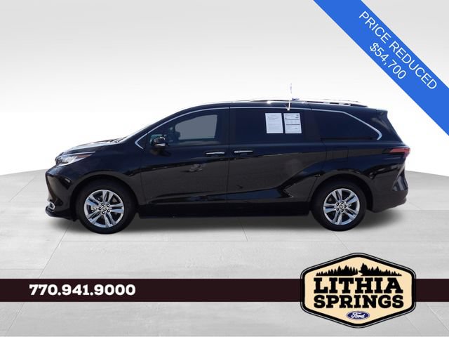 Used 2026 Toyota Sienna Limited FWD image 5