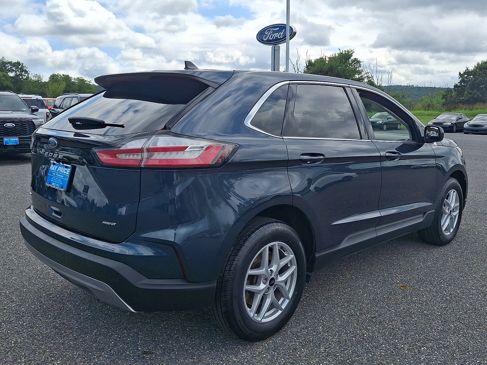 Certified 2024 Ford Edge SEL w/ Convenience Package AWD/4WD image 7