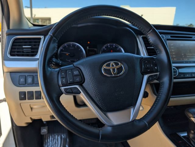 Used 2019 Toyota Highlander Plus image 18