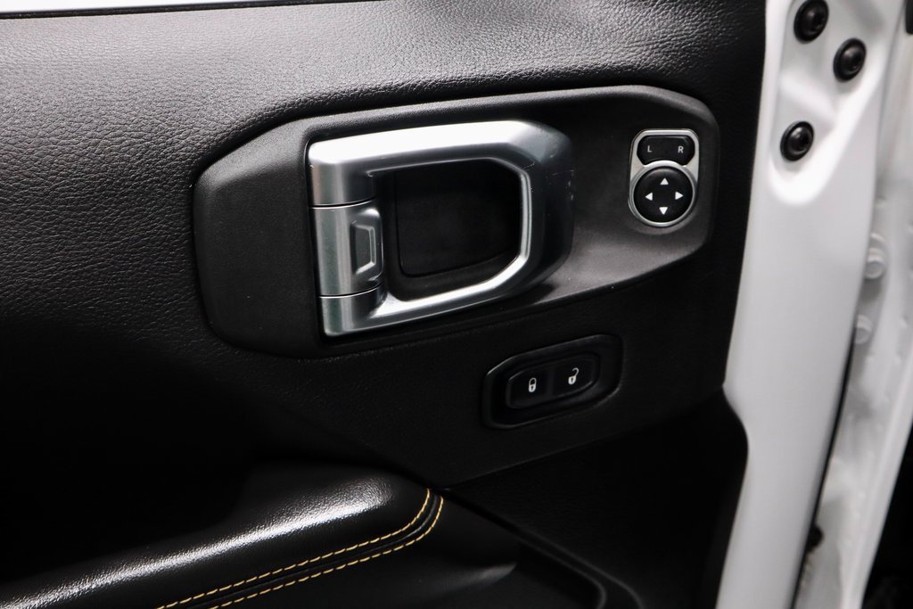 Used 2025 Jeep Wrangler Unlimited Sahara image 21