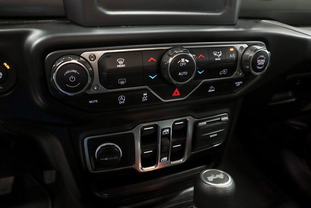 Used 2021 Jeep Wrangler Unlimited Sahara image 32