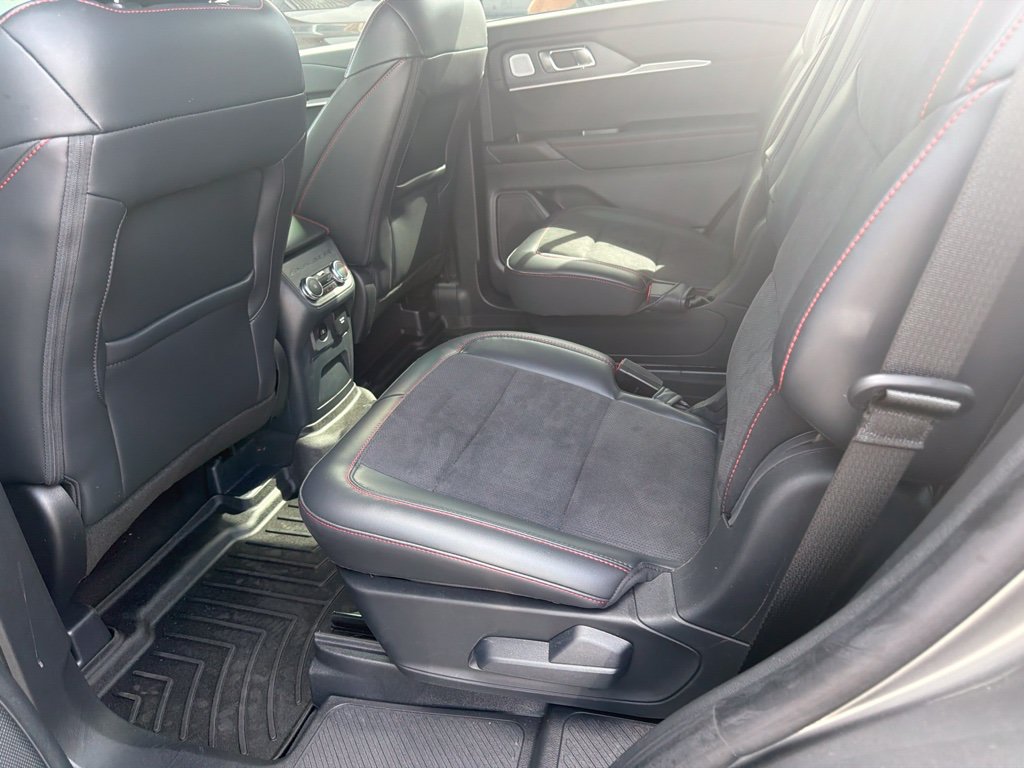 Certified 2025 Ford Explorer ST w/ Sun And Sound Package AWD/4WD image 17