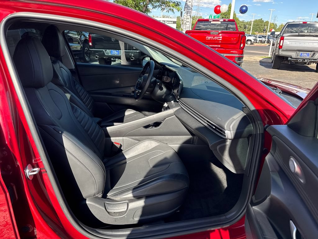 Used 2023 Hyundai Elantra Limited FWD image 30