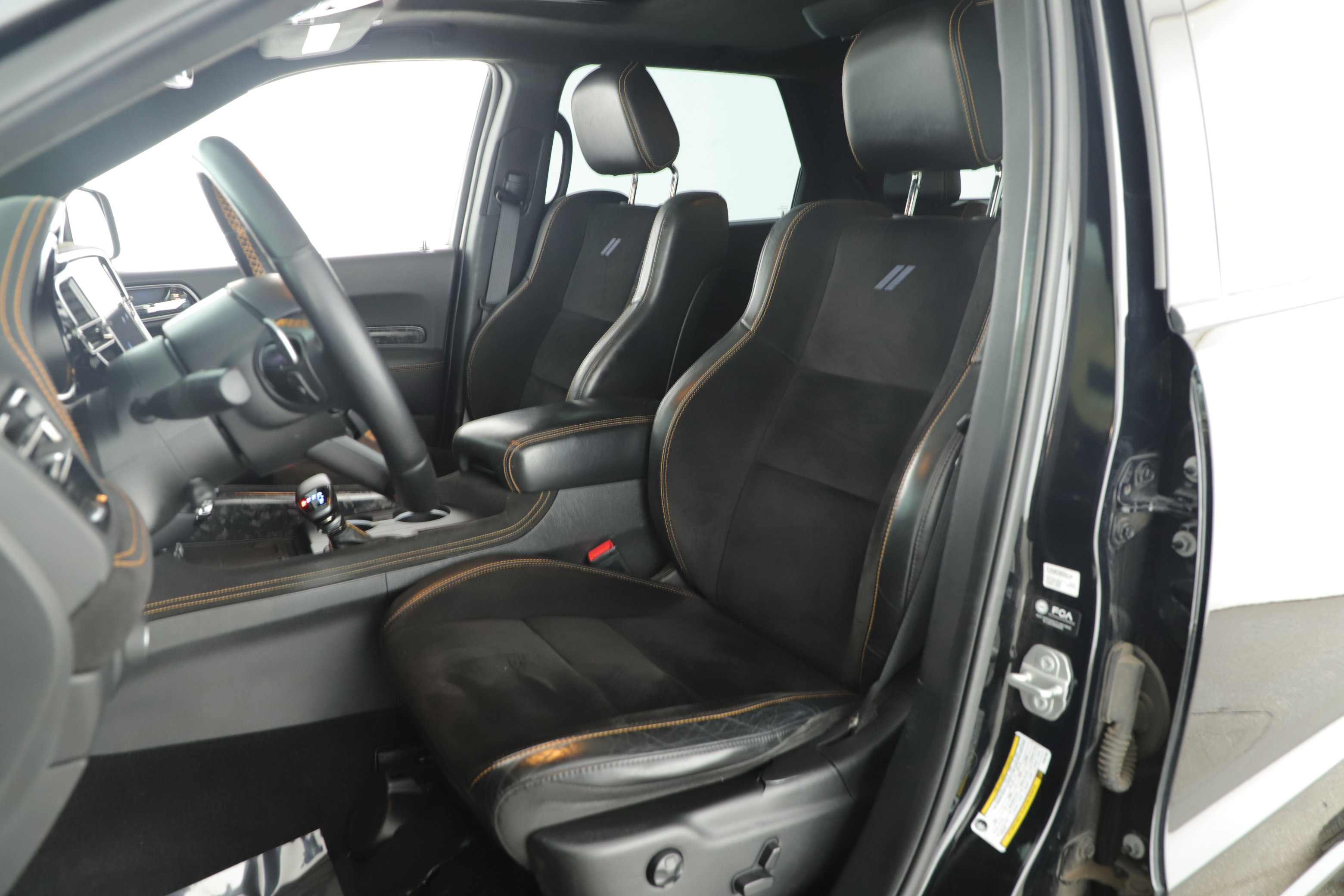 Used 2023 Dodge Durango R/T w/ Hemi Orange Plus Package image 11