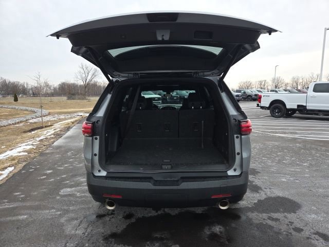 Used 2023 Chevrolet Traverse LT image 12