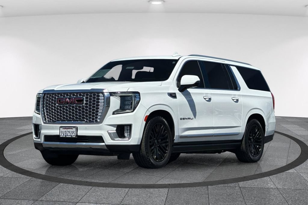 Used 2021 GMC Yukon XL Denali w/ Denali Ultimate Package AWD/4WD image 10