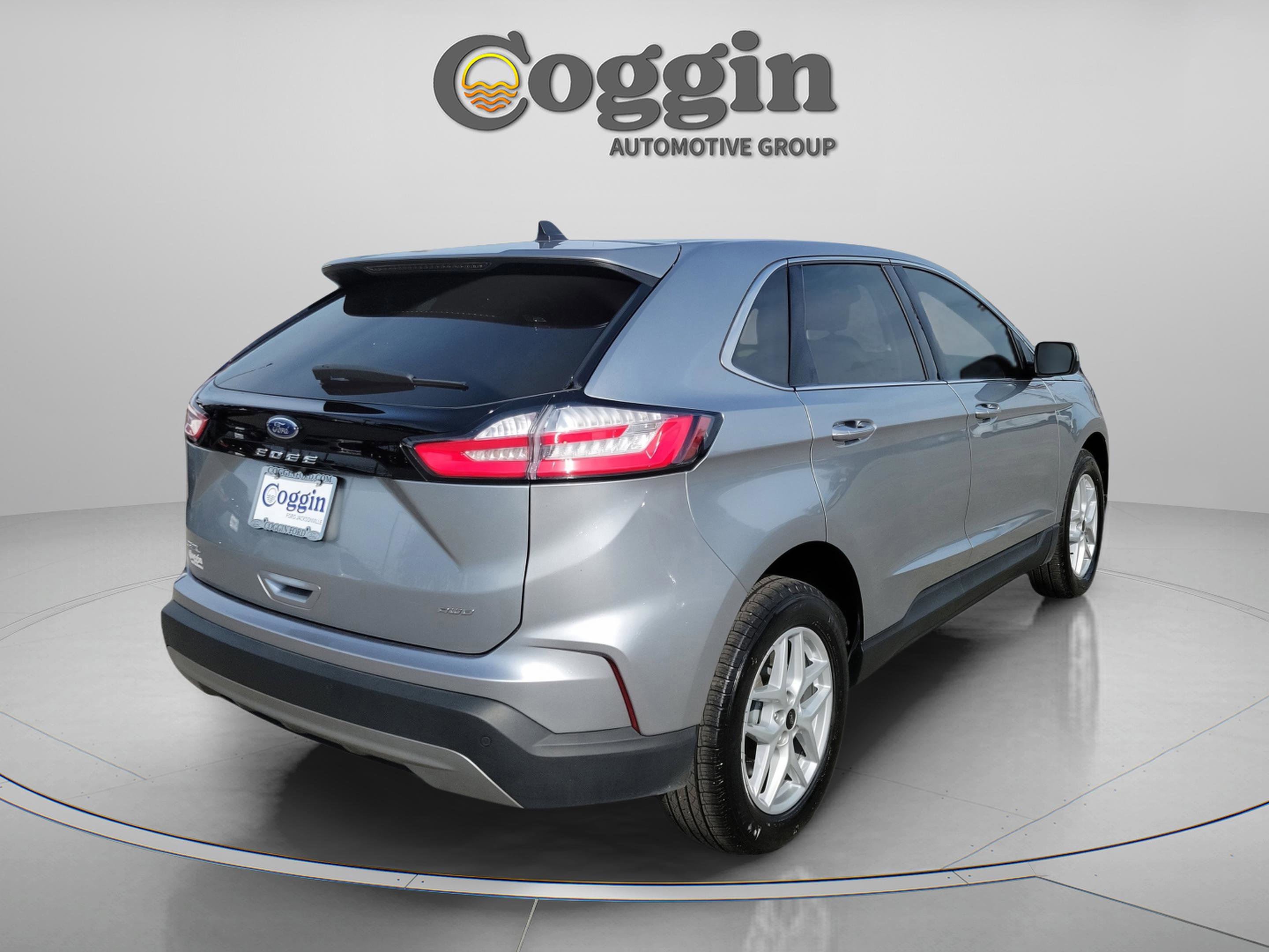 Certified 2024 Ford Edge SEL w/ Convenience Package image 3