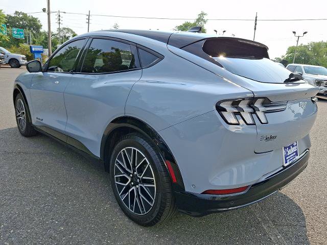 Certified 2024 Ford Mustang Mach-E Premium AWD/4WD image 4