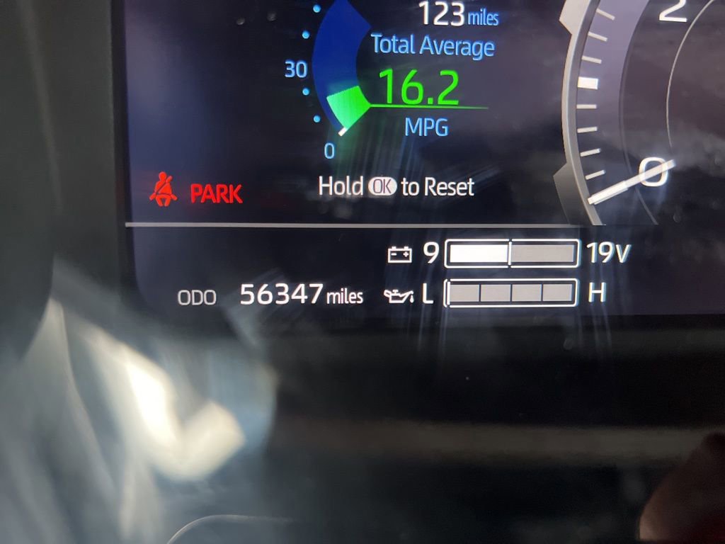 Used 2023 Toyota Sequoia Platinum AWD/4WD image 9