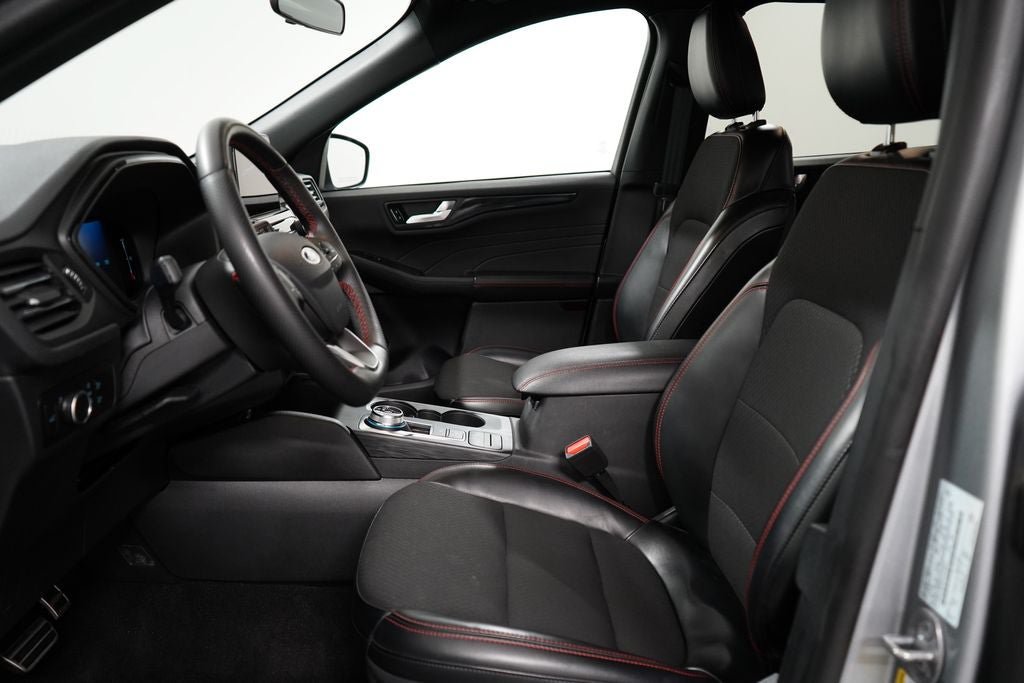 Certified 2024 Ford Escape ST-Line AWD/4WD image 12