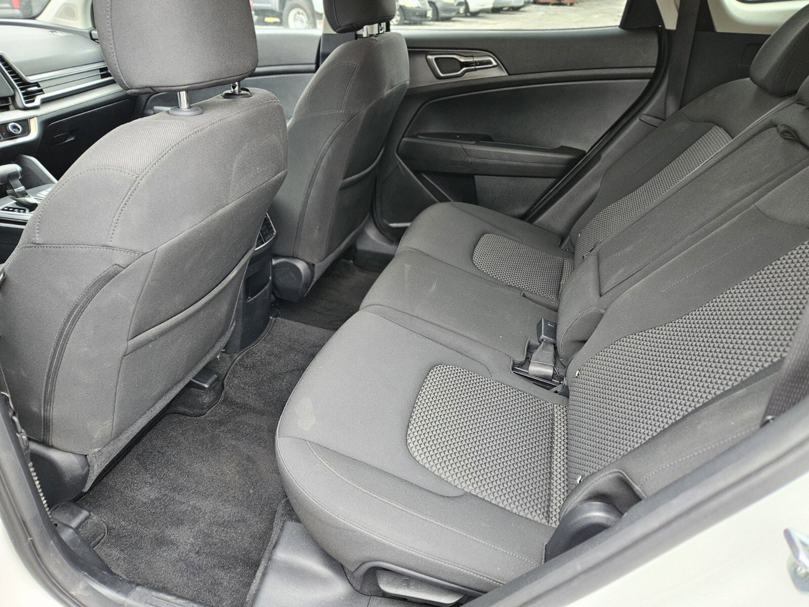 Used 2024 Kia Sportage LX image 17