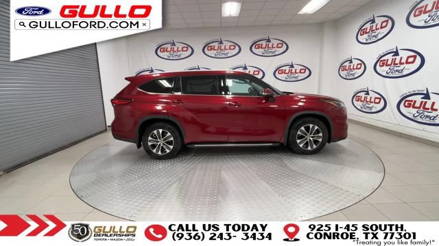 Used 2022 Toyota Highlander XLE FWD image 9