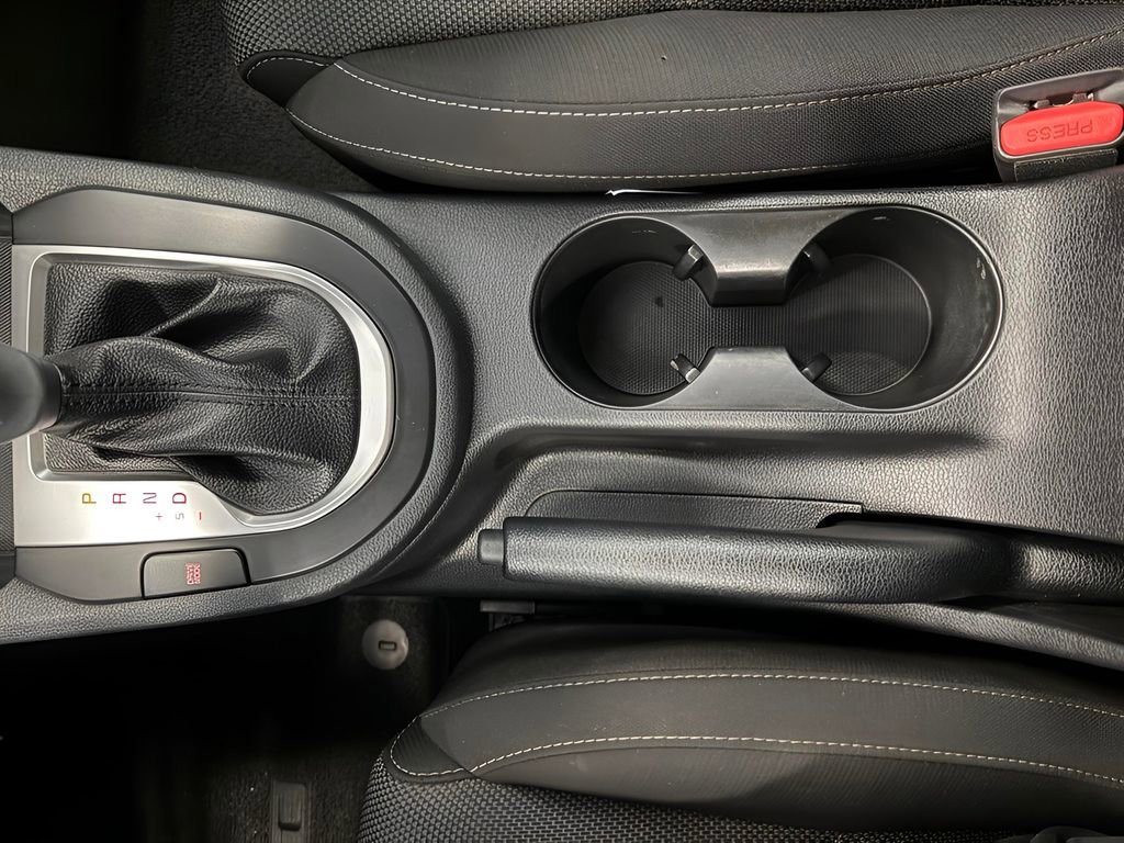 Used 2022 Kia Forte LXS FWD image 14
