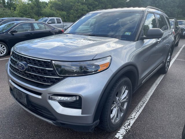 Certified 2023 Ford Explorer XLT w/ Equipment Group 202A AWD/4WD image 2