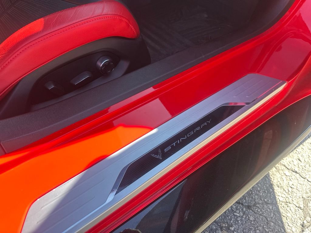 Used 2021 Chevrolet Corvette Stingray Premium Cpe w/ Z51 Performance Package RWD image 21