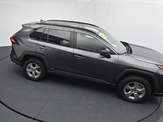 Used 2025 Toyota RAV4 LE AWD/4WD image 31