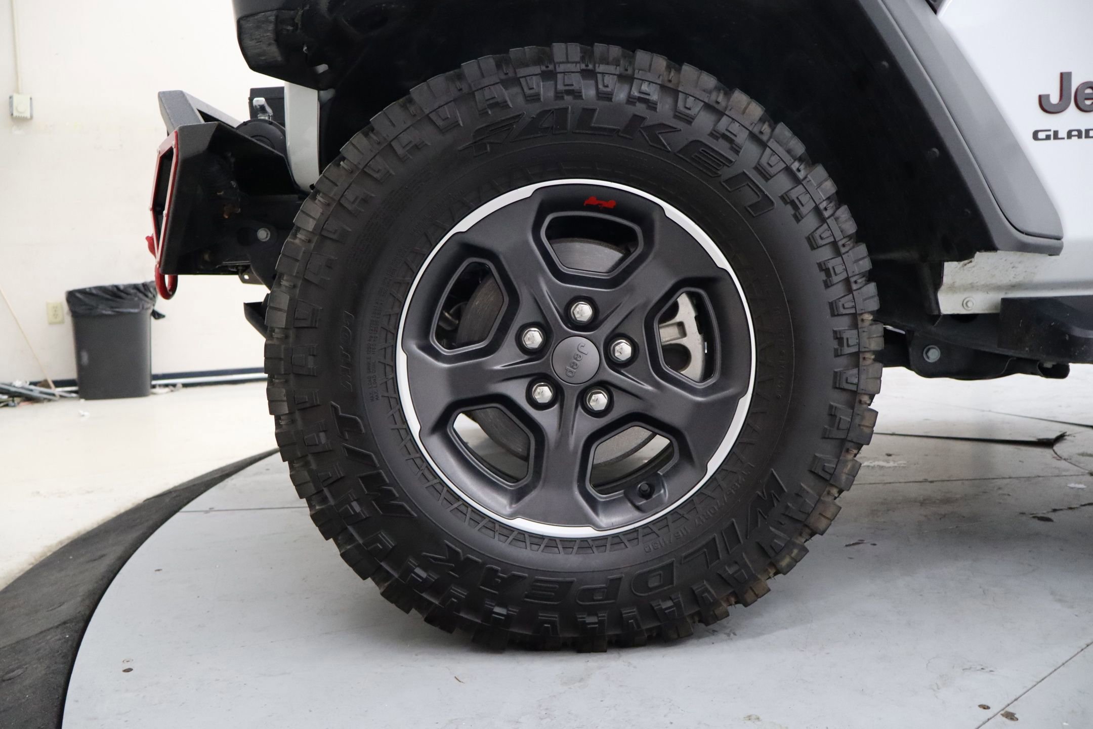 Used 2022 Jeep Gladiator Rubicon w/ Trailer Tow Package image 12