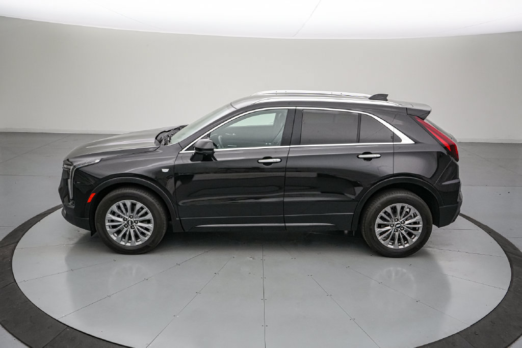 Used 2025 Cadillac XT4 Premium Luxury FWD image 7