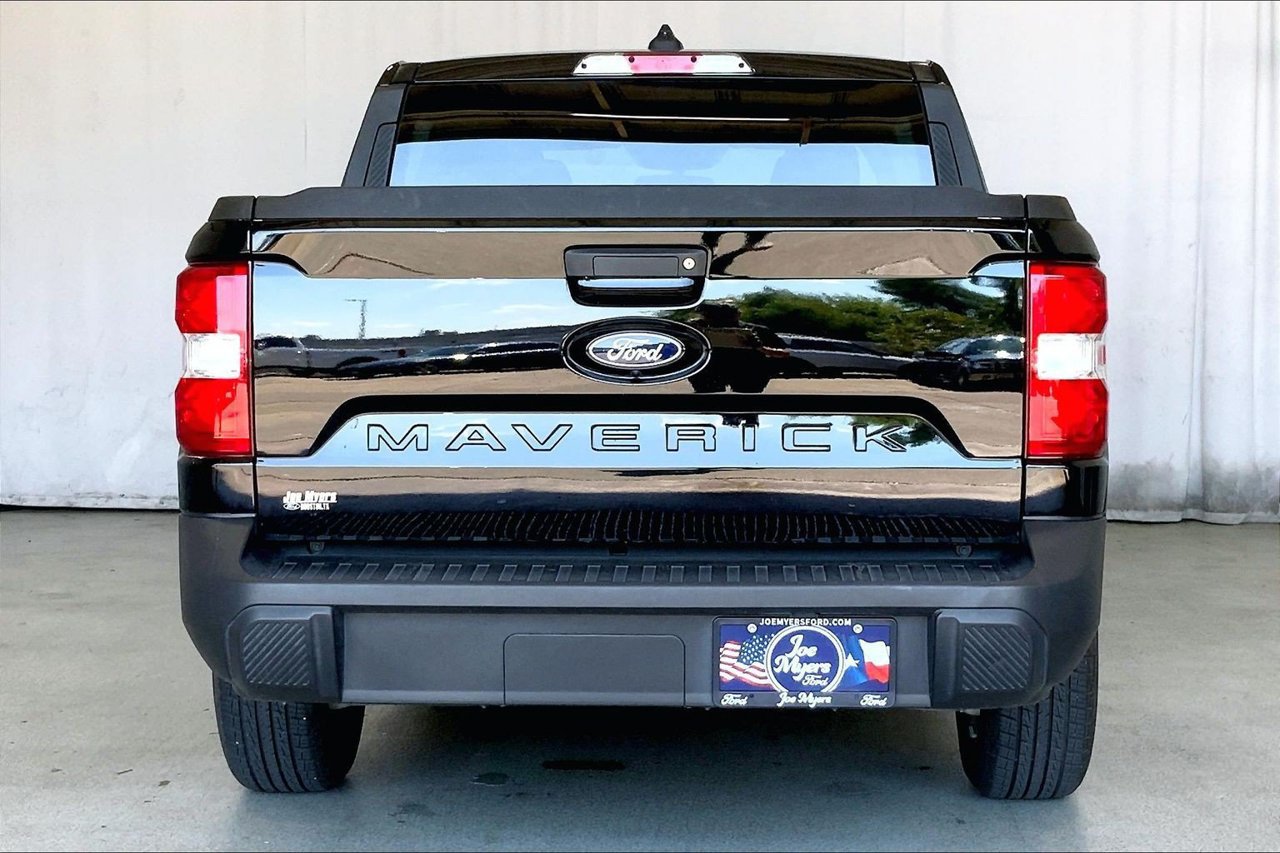 Certified 2025 Ford Maverick XL w/ Equipment Group 102A AWD/4WD image 4