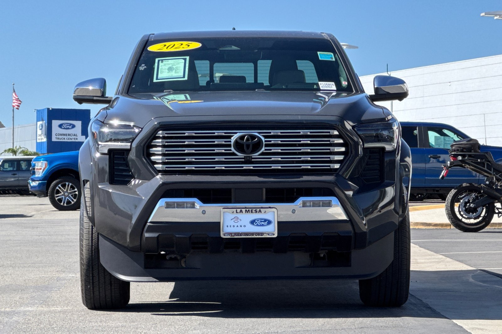 Used 2025 Toyota Tacoma Limited AWD/4WD image 8